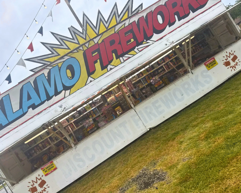 Alamo Fireworks stand in Crestway