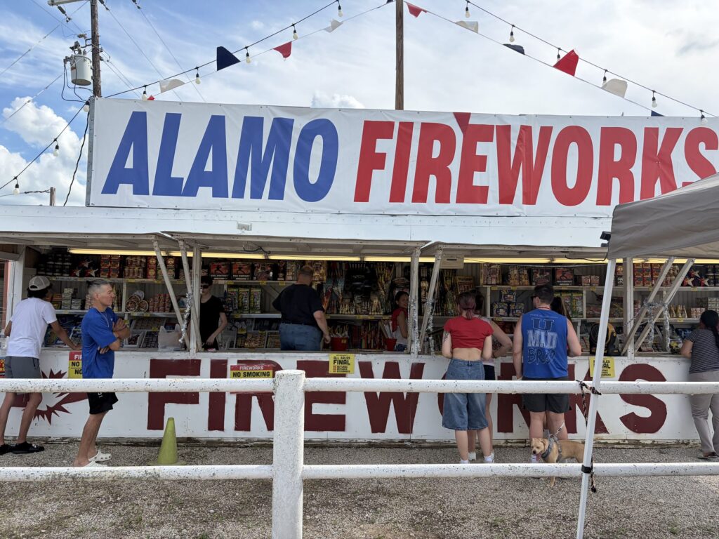 Alamo Fireworks Floresville – US-181