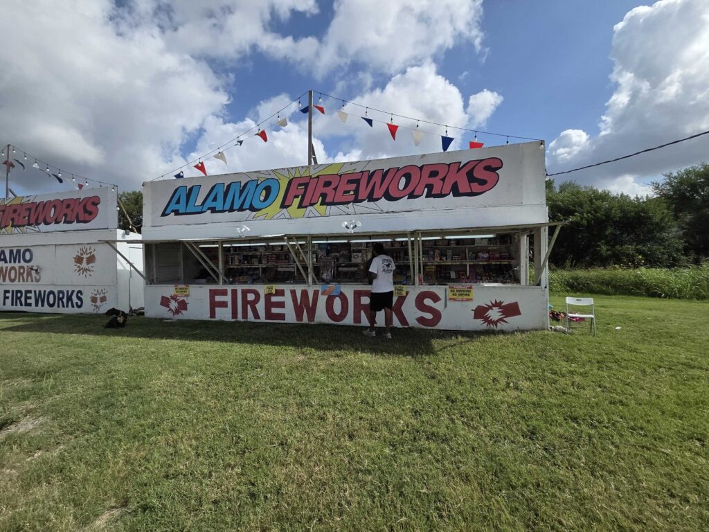 Alamo Fireworks San Antonio – Green Lake St